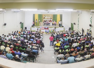 Cerca de 2 mil pessoas participaram da abertura da 8ª Feirafes neste dia 12 de maio em Valente